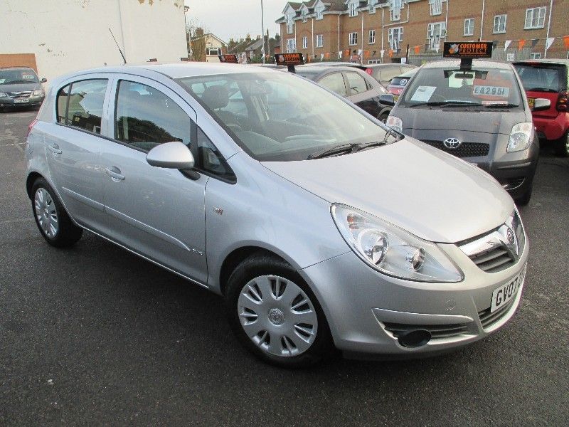 2007 Vauxhall Corsa 1.4i 16v Club 5d image 1