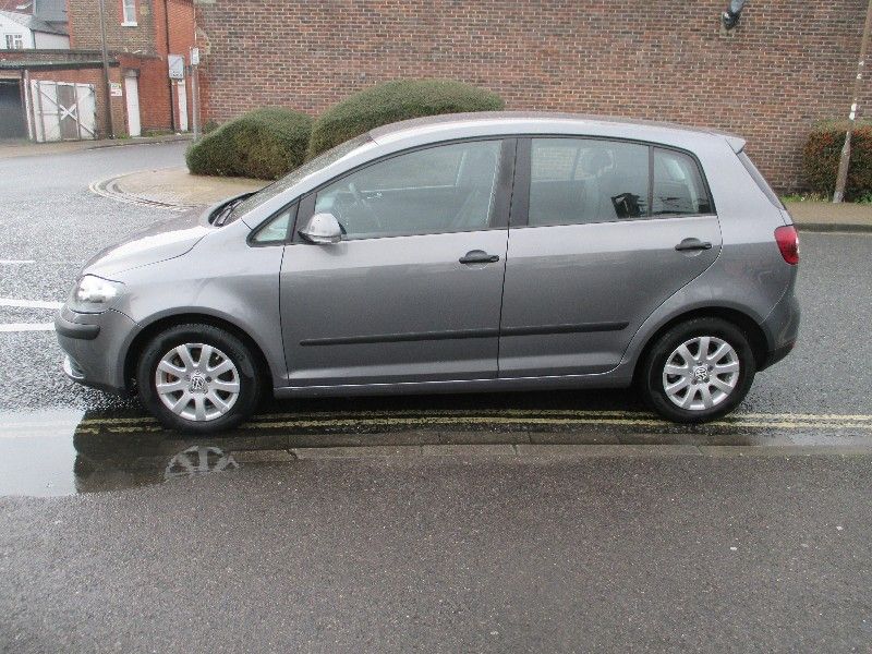 2005 Volkswagen Golf Plus 1.9TDI 5d image 2