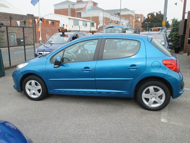 2008 Peugeot 207 1.4 Sport 5d image 2