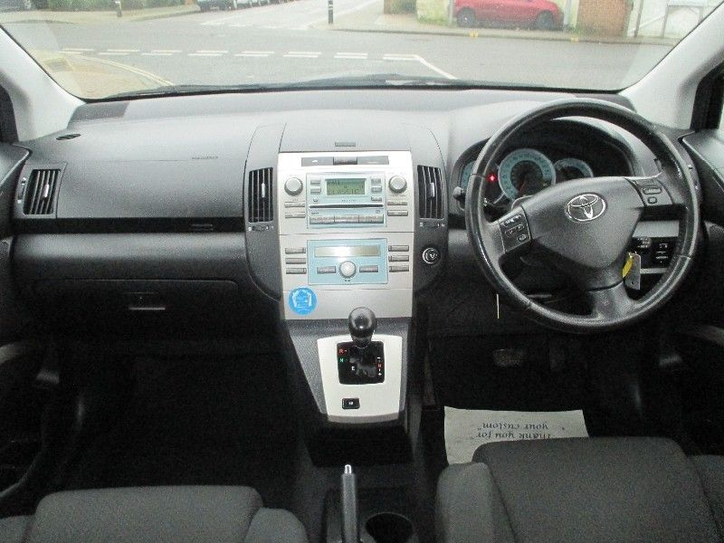 2005 Toyota Verso 1.8 VVT-i T3 5d image 4