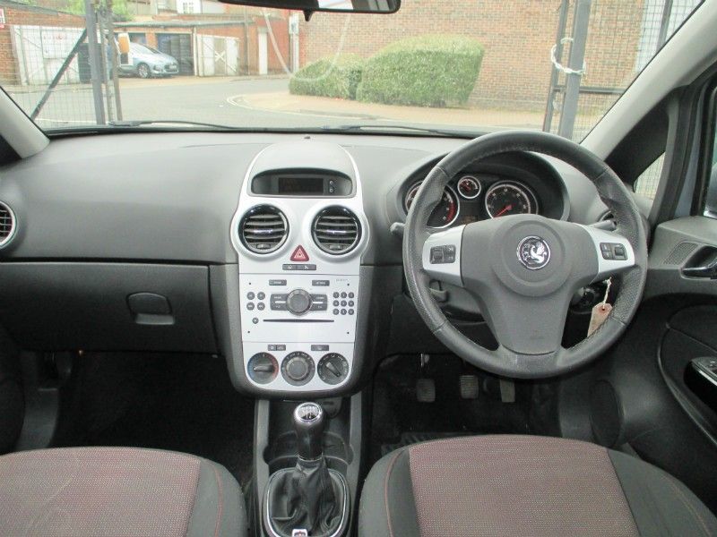 2008 Vauxhall Corsa 1.2i 16v SXi 5d image 4