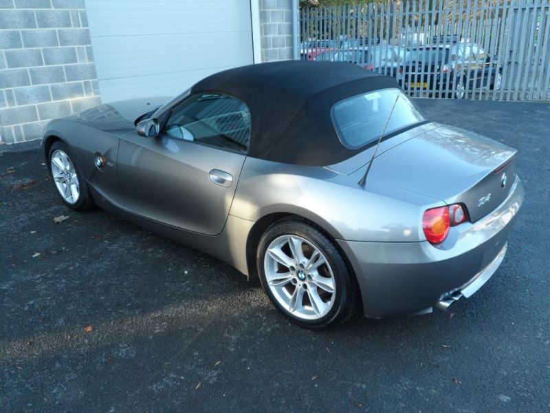 2004 BMW 1 Series image 5