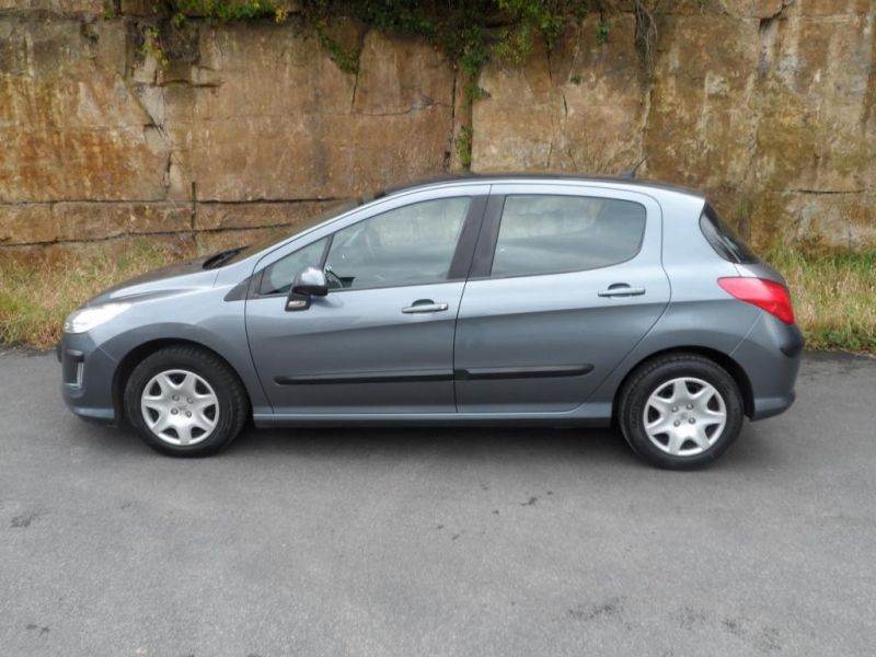 2009 Peugeot 308 image 2