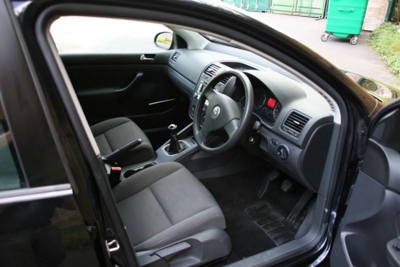 2007 Volkswagen Golf TDi S image 4