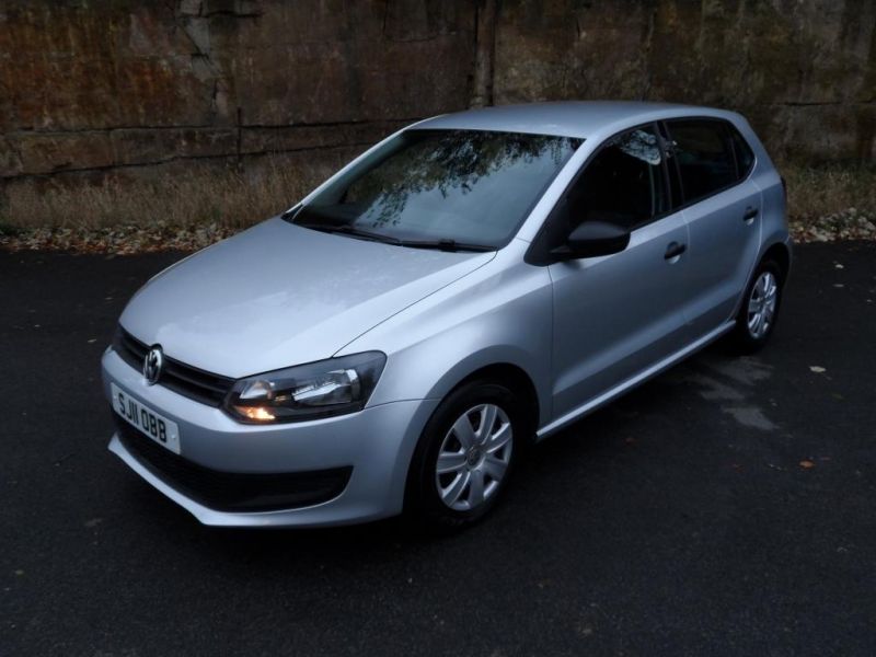 2011 Volkswagen Polo image 1