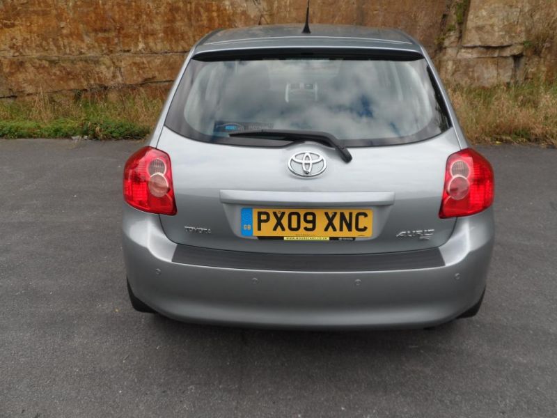 2009 Toyota AURIS image 3