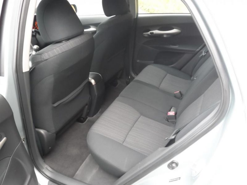 2009 Toyota AURIS image 5