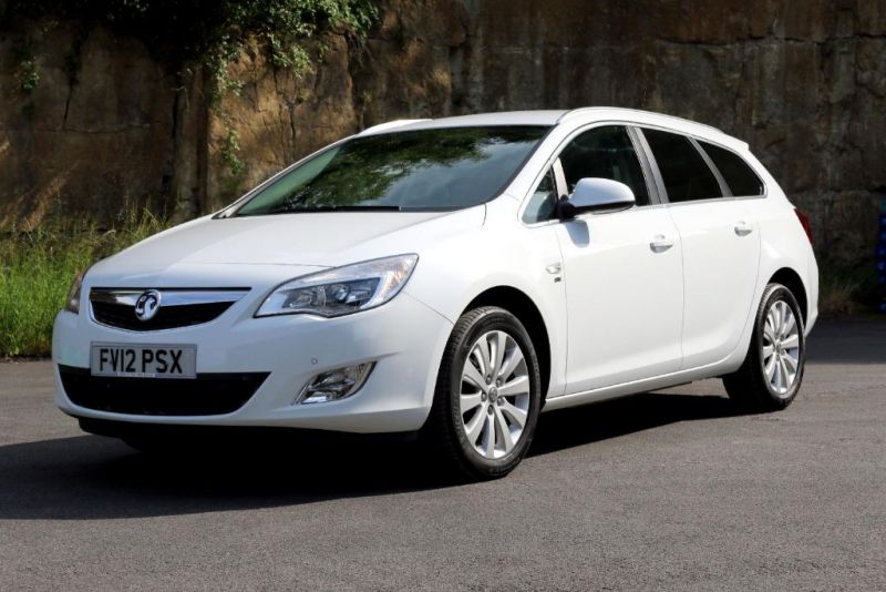 2012 Vauxhall Astra image 1