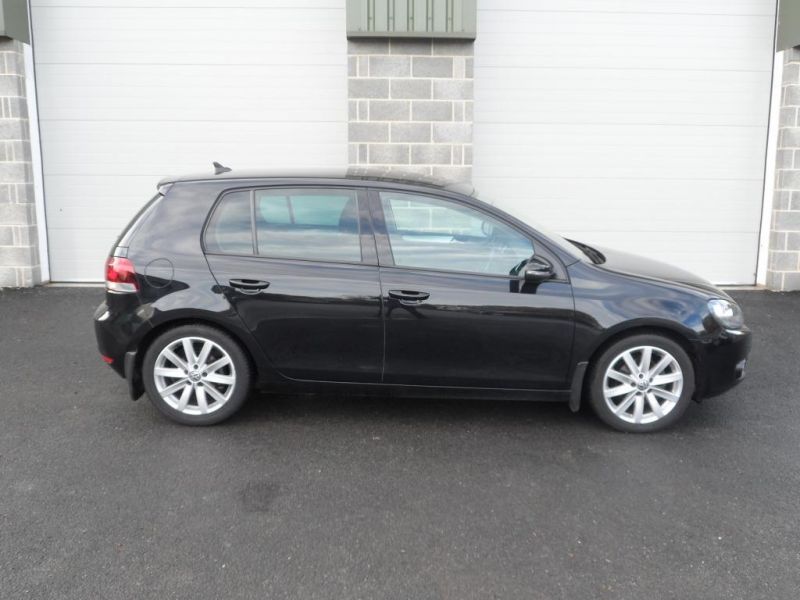 2010 Volkswagen Golf GT TDi image 2