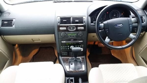 2006 Ford Mondeo 2.0 Ghia 5dr image 4