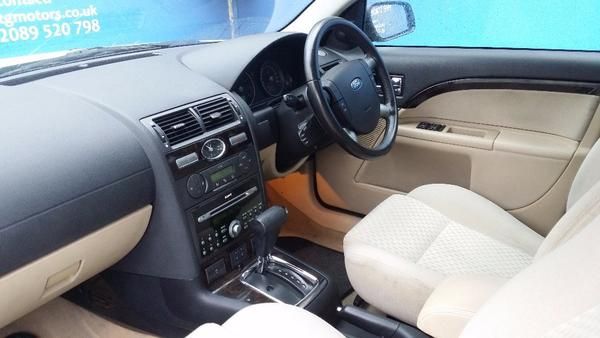 2006 Ford Mondeo 2.0 Ghia 5dr image 5