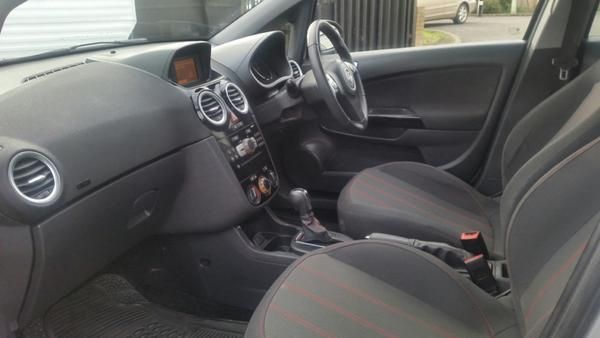 2013 Vauxhall Corsa 1.4 i 16v SXi 5dr image 5