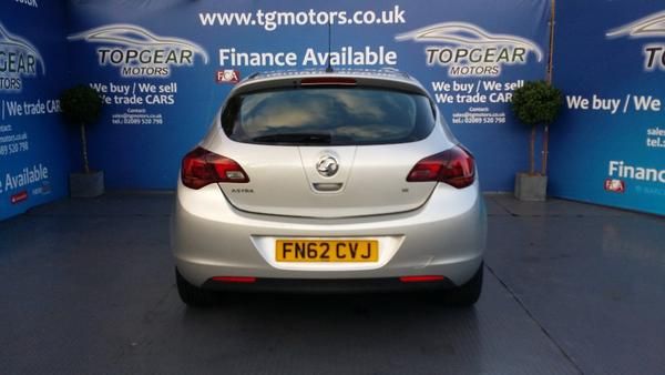 2012 Vauxhall Astra 1.6 i VVT 16v SRi 5dr image 3