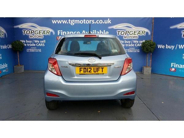 2012 Toyota Yaris 1.33 VVT-i T S 5dr image 3