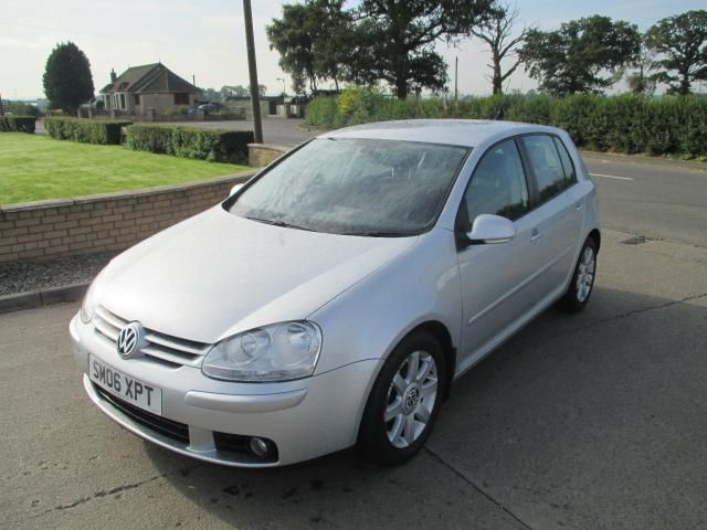 2006 VOLKSWAGEN GOLF 2.0 SPORT TDI 5d image 1
