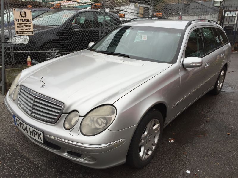 2004 Mercedes-Benz 2.1 E220 CDI Elegance 5dr image 2