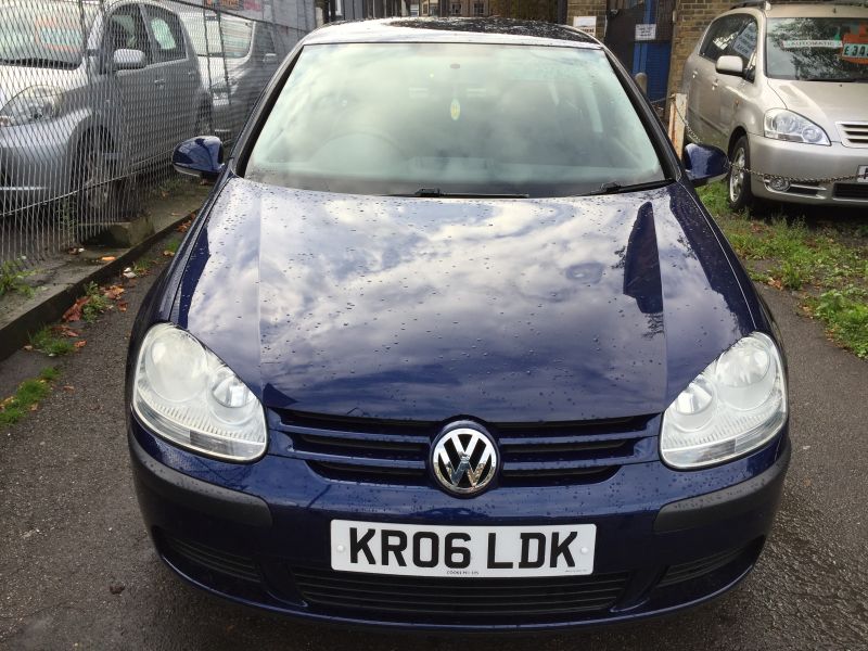2006 Volkswagen Golf 1.6 FSI S 5dr image 1
