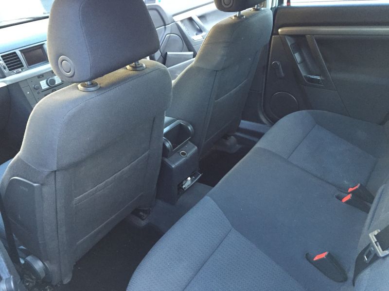 2007 Vauxhall Vectra 1.8 i VVT Exclusiv 5dr image 5