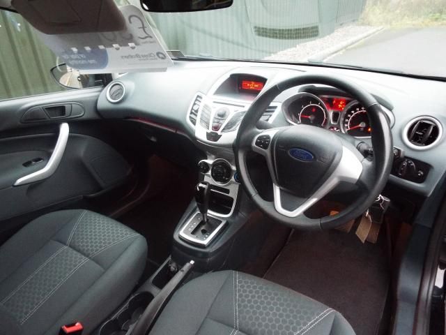 2011 FORD FIESTA 1.4 Zetec 16V 3d image 4