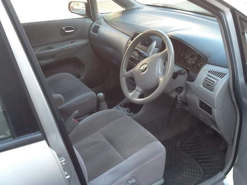 2004 Mazda Premacy 1.8 GXE image 4