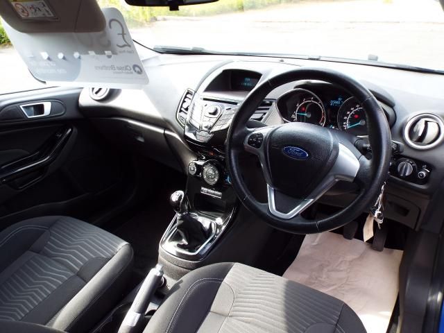 2013 FORD FIESTA 1.0 Zetec Ecoboost image 4