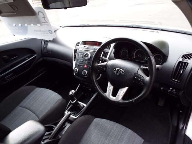 2012 KIA CEED 1.6 CRDI image 4