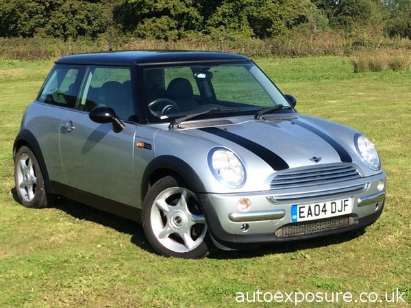 2004 Mini Cooper Hatchback 1.6 image 1