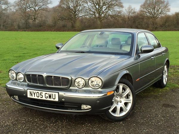 2005 Jaguar XJ6 3.0 V6 SE image 1