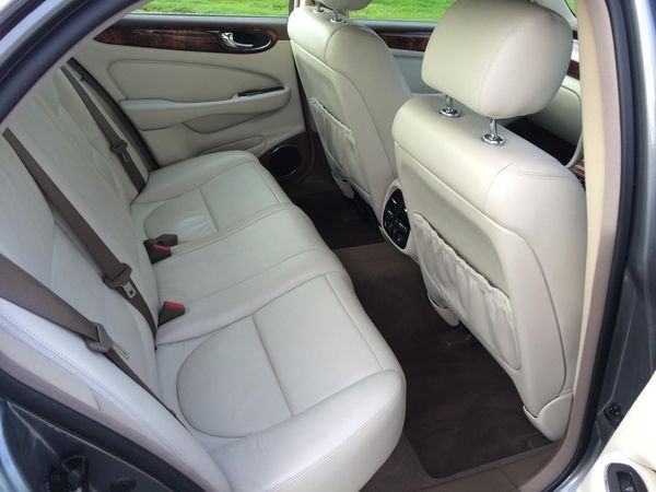 2005 Jaguar XJ6 3.0 V6 SE image 5