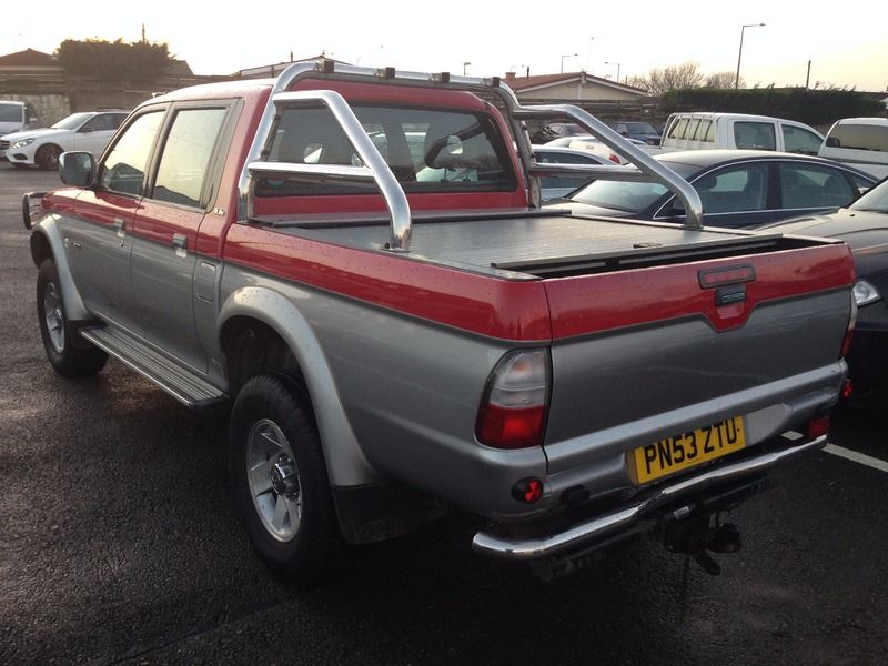 Mitsubishi L200 4life LWB DCB 4WD image 3