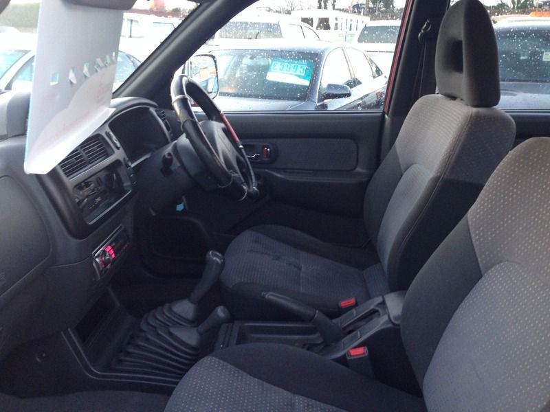 Mitsubishi L200 4life LWB DCB 4WD image 5