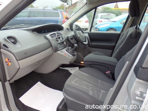 2005 Renault Megane Scenic 1.6 image 4