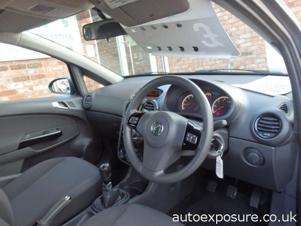 2008 Vauxhall Corsa 1.2i 16V Breeze image 4