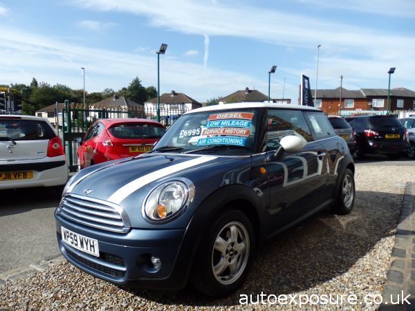 2010 MINI Hatchback 1.6 Cooper D image 2