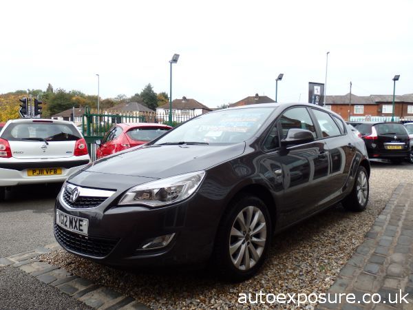 2012 Vauxhall Astra 1.4i 16V Active image 2