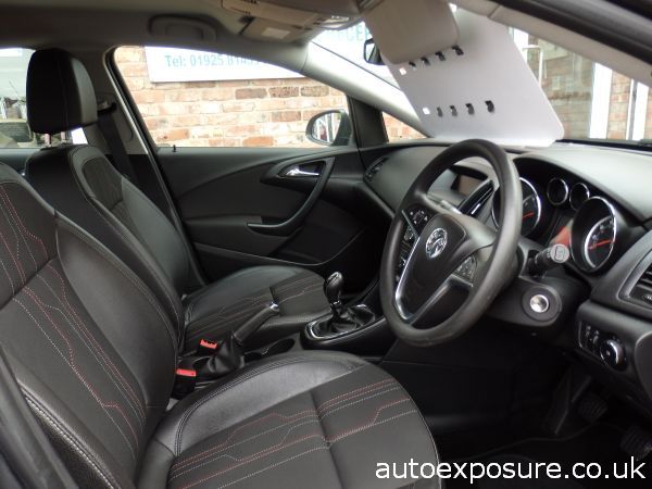 2012 Vauxhall Astra 1.4i 16V Active image 4