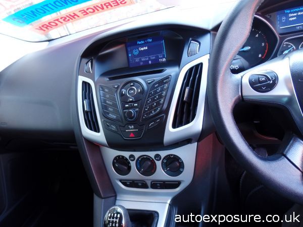 2012 Ford Focus 1.6 TDCi 115 Zetec image 5