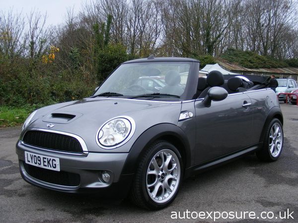 2009 MINI Convertible 1.6 Cooper S image 1