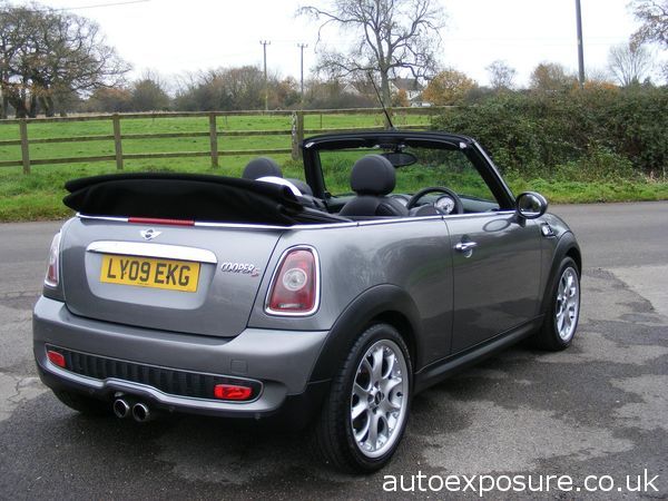 2009 MINI Convertible 1.6 Cooper S image 2