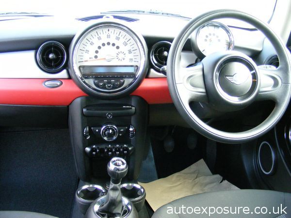 2012 MINI Hatchback 1.6 Cooper D image 4