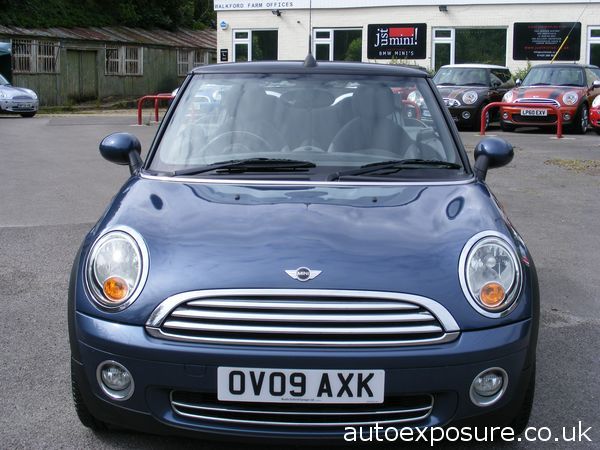 2009 MINI Convertible 1.6 Cooper image 2