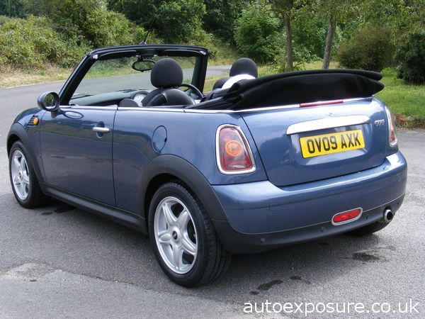 2009 MINI Convertible 1.6 Cooper image 3