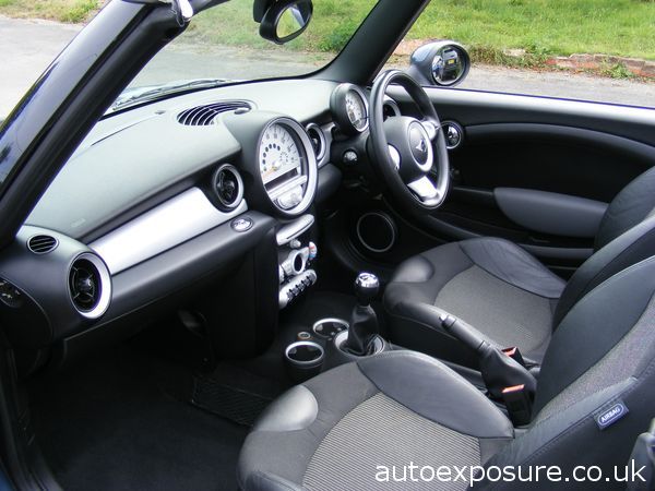 2009 MINI Convertible 1.6 Cooper image 4