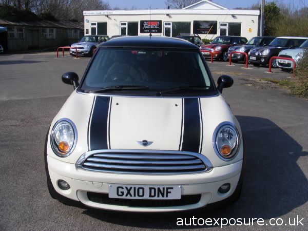2010 MINI Cooper 1.6 manual image 2
