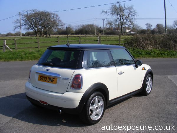 2010 MINI Cooper 1.6 manual image 3
