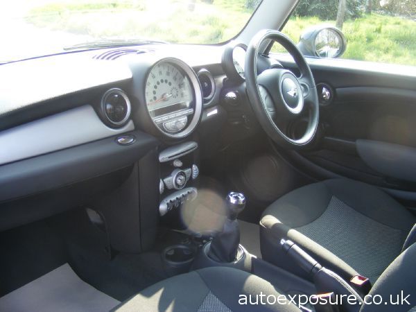 2010 MINI Cooper 1.6 manual image 4