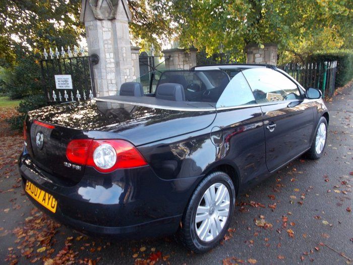 2007 Volkswagen Eos 2.0 FSI 2dr image 3