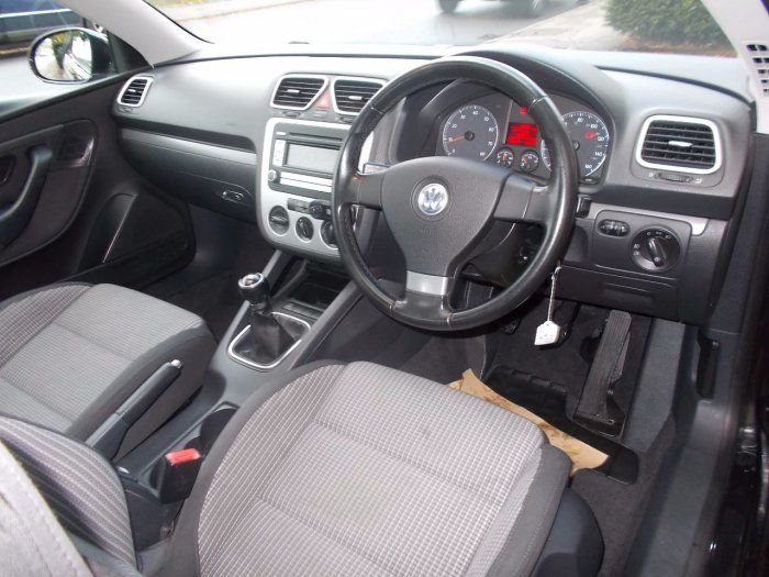 2007 Volkswagen Eos 2.0 FSI 2dr image 4
