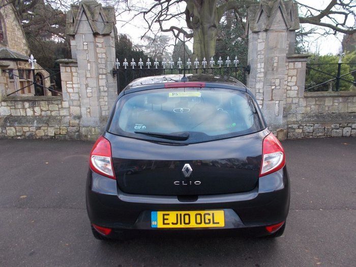 2010 Renault Clio 1.2 16V Dynamique TomTom 3dr image 3