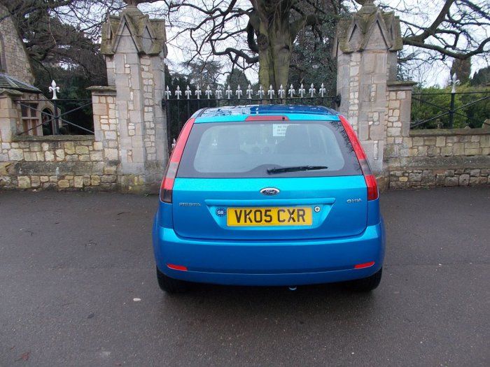 2005 Ford Fiesta 1.6 Ghia 5dr image 3